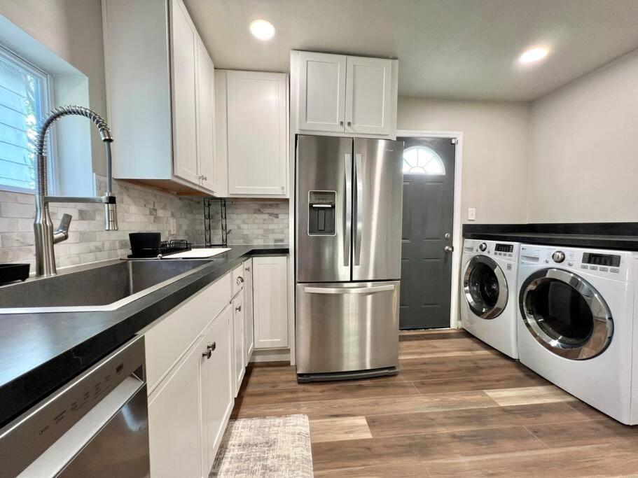 Modern Style Home Near Dt Indy & Major Attractions Indianapolis Buitenkant foto