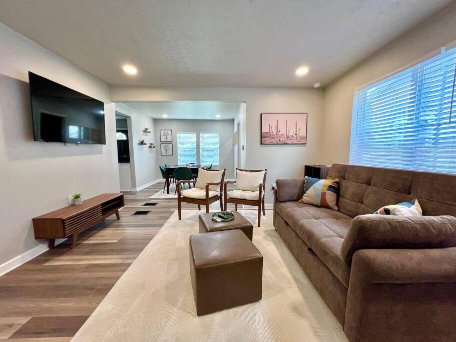 Modern Style Home Near Dt Indy & Major Attractions Indianapolis Buitenkant foto