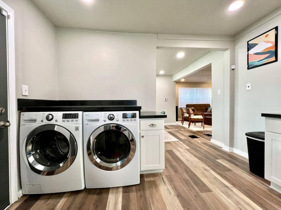 Modern Style Home Near Dt Indy & Major Attractions Indianapolis Buitenkant foto