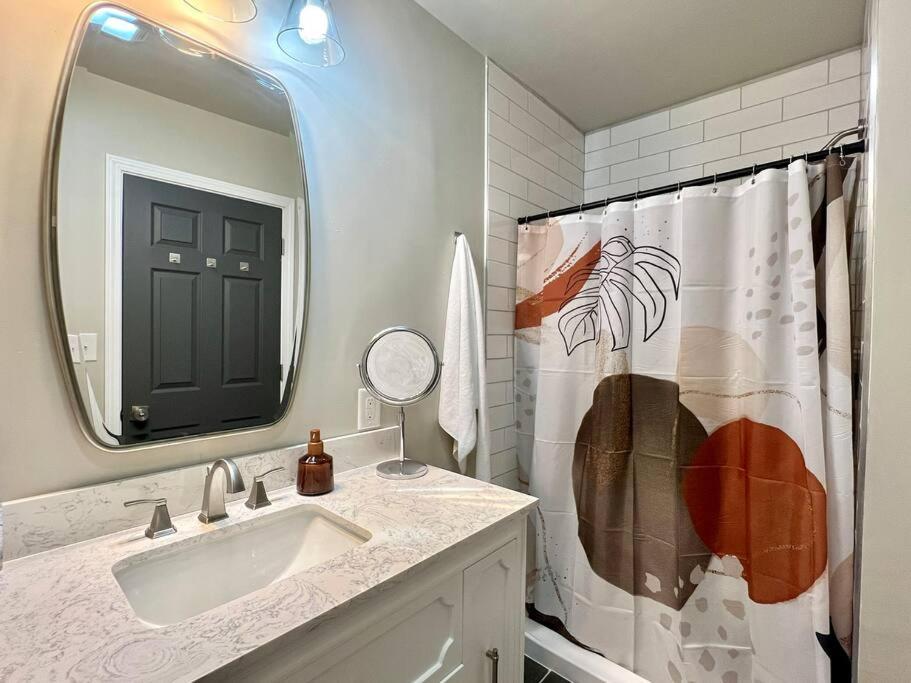 Modern Style Home Near Dt Indy & Major Attractions Indianapolis Buitenkant foto