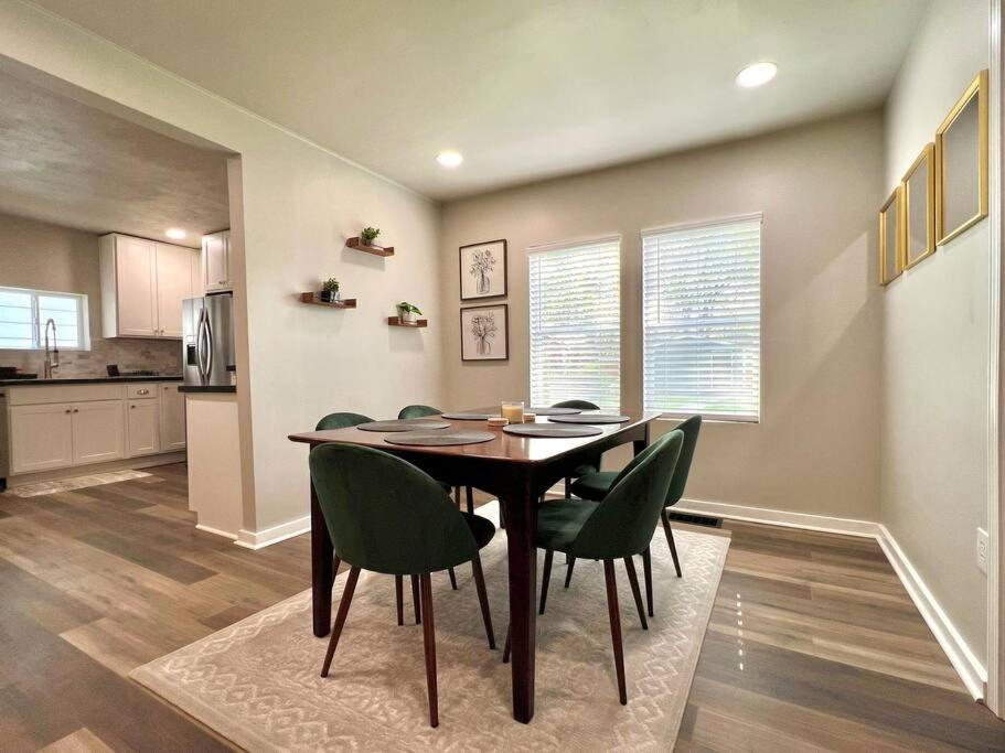 Modern Style Home Near Dt Indy & Major Attractions Indianapolis Buitenkant foto